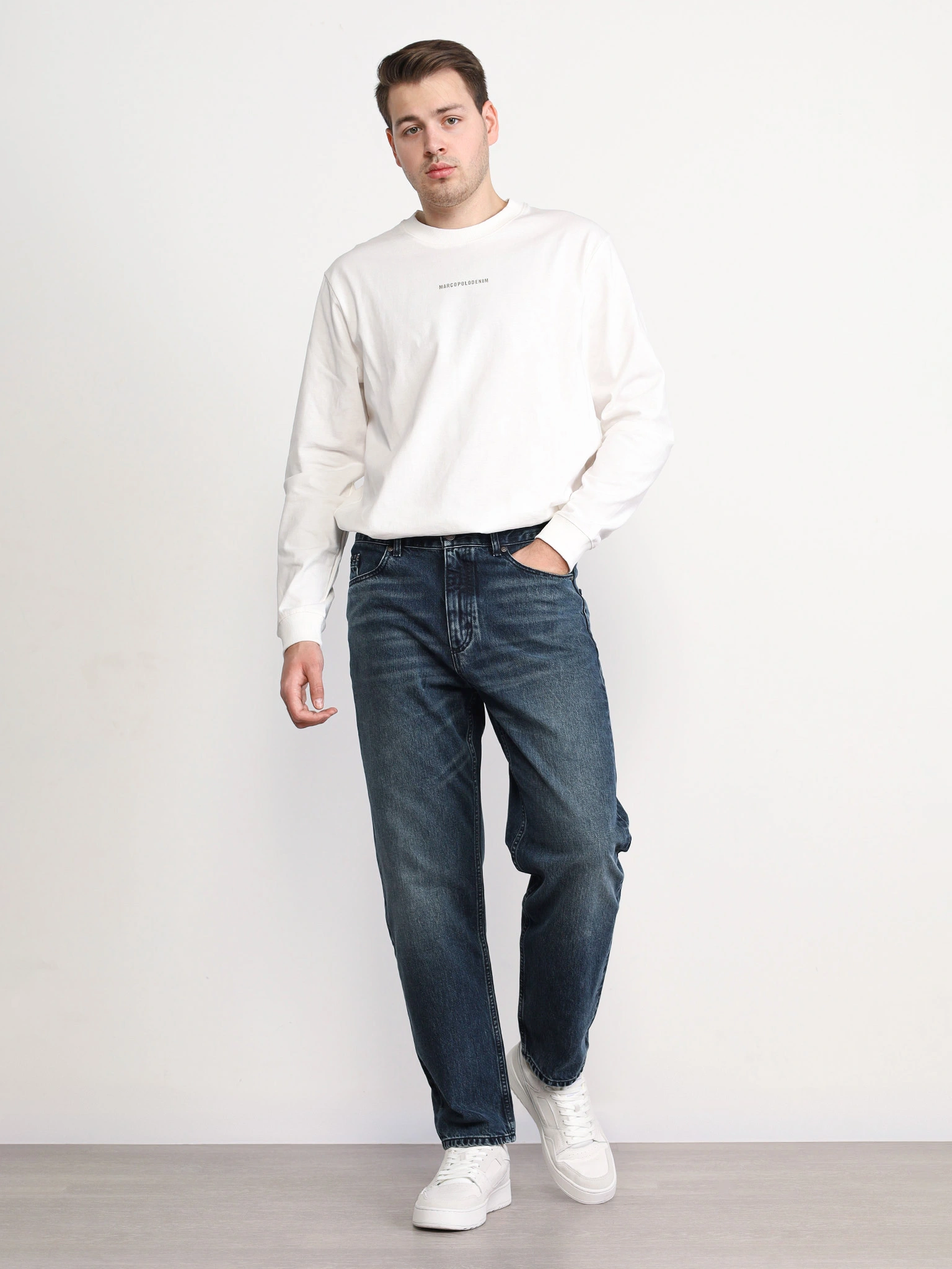 Джинсы темно-синего цвета из хлопка